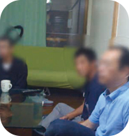 1 ヶ月に1 回「入居者会議」を行っています。気持ちよく共同生活が送れるようにみんなで話し合います。